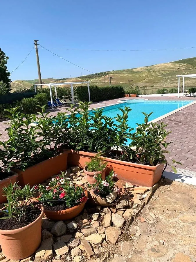 פיאנה דלי אלבנזי Agriturismo Sant'Agata בית כפרי