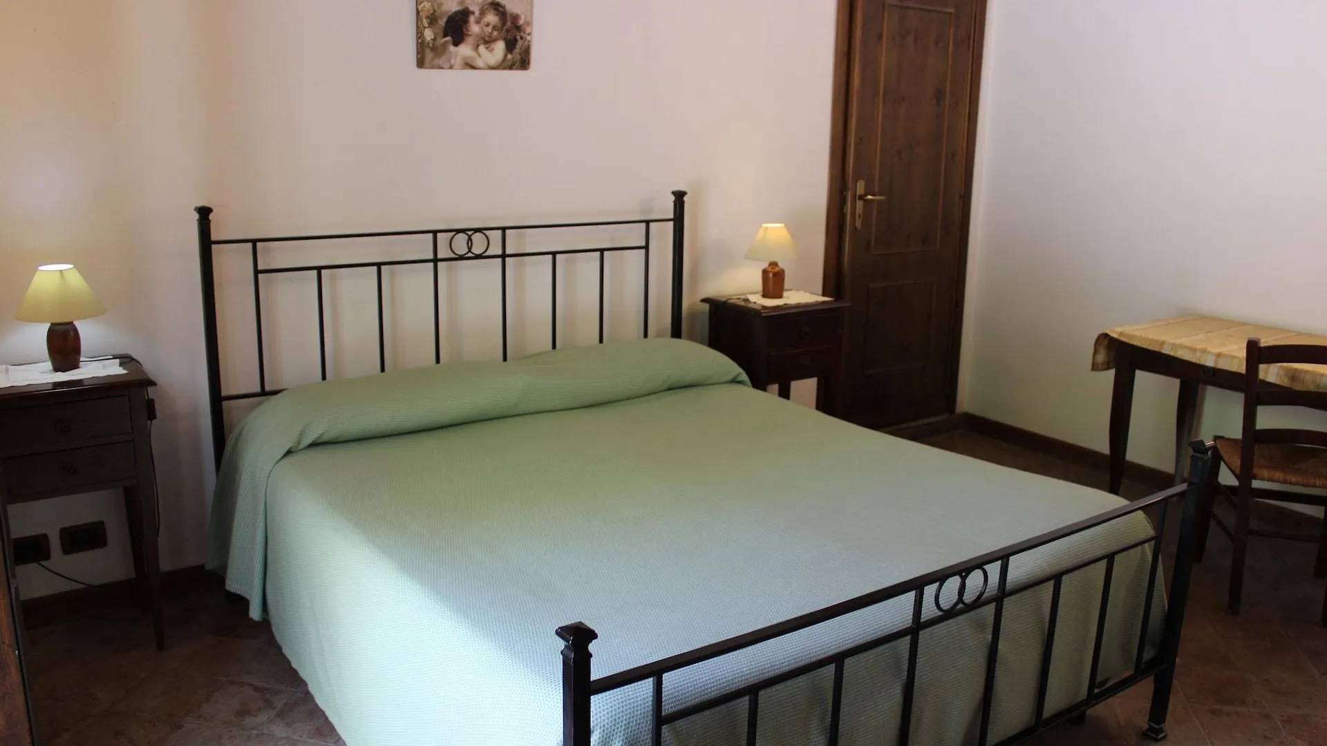 בית כפרי פיאנה דלי אלבנזי Agriturismo Sant'Agata איטליה