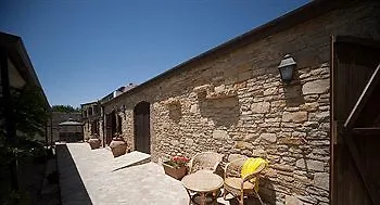 פיאנה דלי אלבנזי Agriturismo Sant'Agata בית כפרי