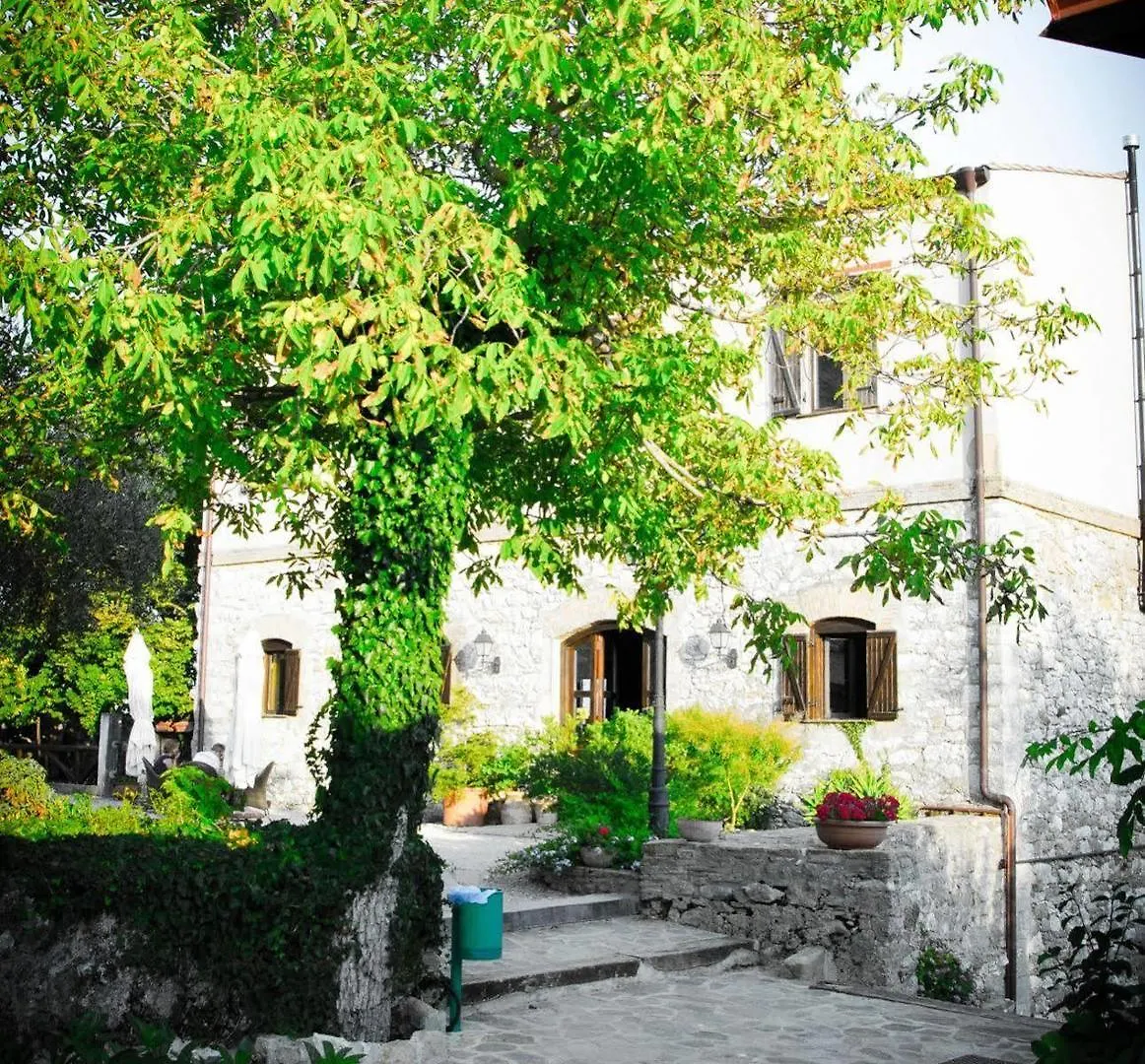 Agriturismo Sant'Agata Piana Degli Albanesi Séjour à la campagne