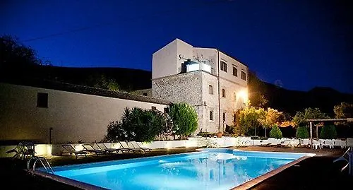 Agriturismo Sant'Agata 피아나 델리 알바네시 컨트리하우스